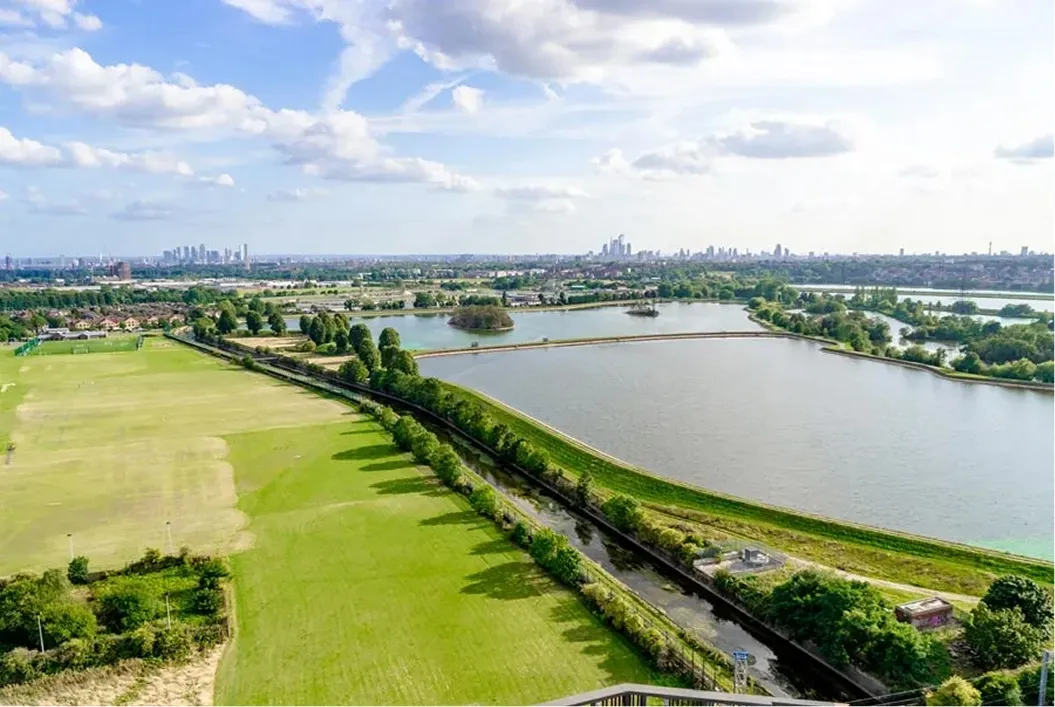 London, meet nature.
Life, meet balance.